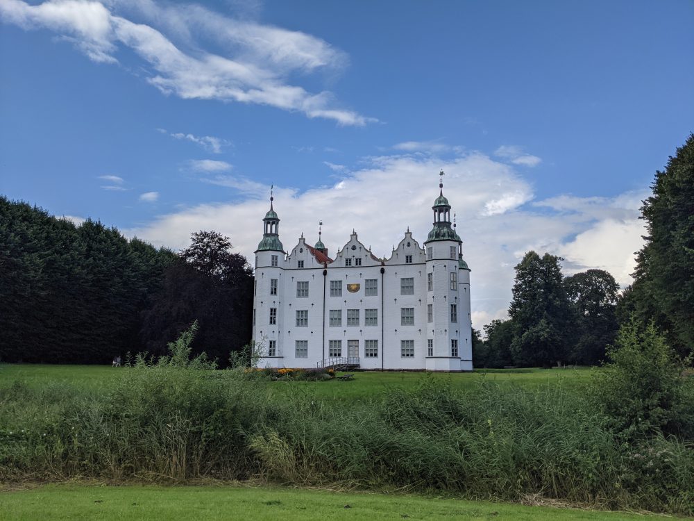 SCHLOSS AHRENSBURG